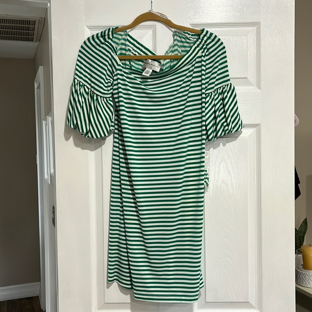 Woman’s dress size 6